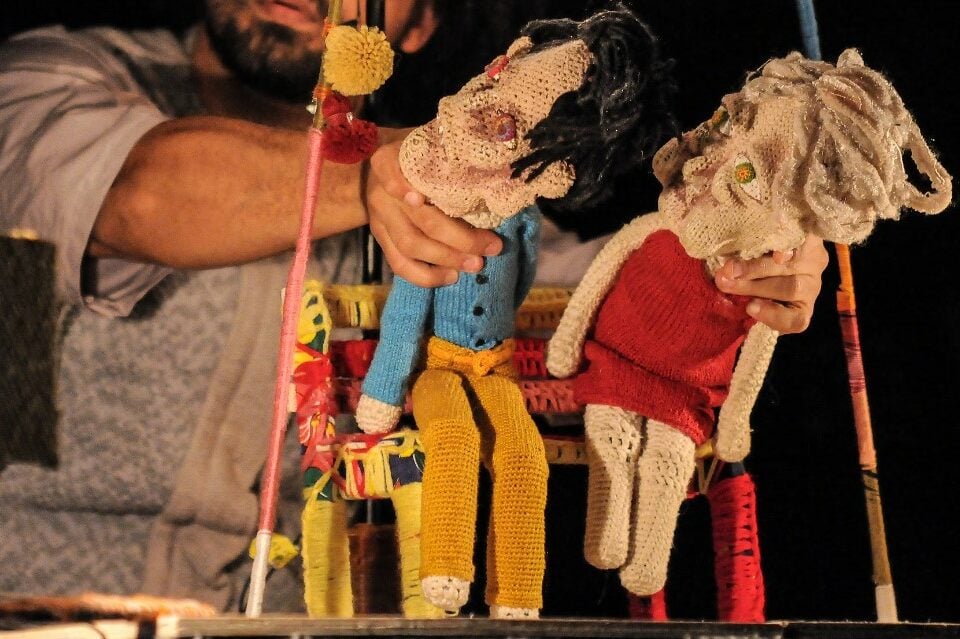 Peça 'Plural', da Cia de Teatro Nu Escuro, é atração do Terça no Teatro