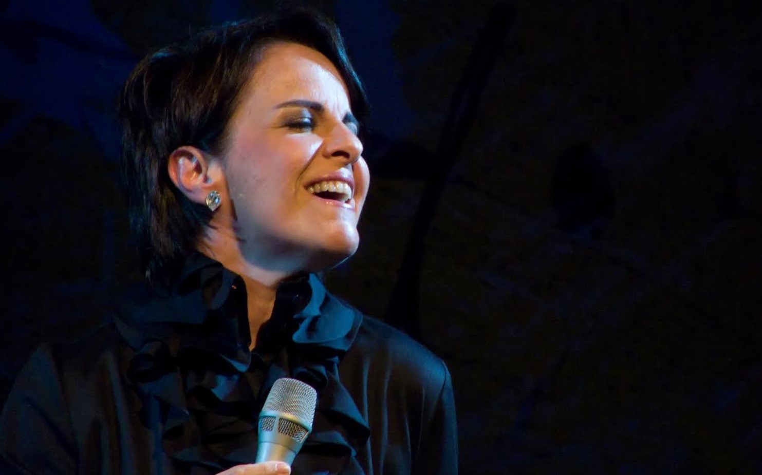 Cantora Céu e Leila Pinheiro se apresentam no Palco Virtual