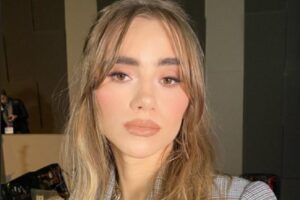 Namorada de Robert Pattinson se revolta com piada em 'Gossip Girl'