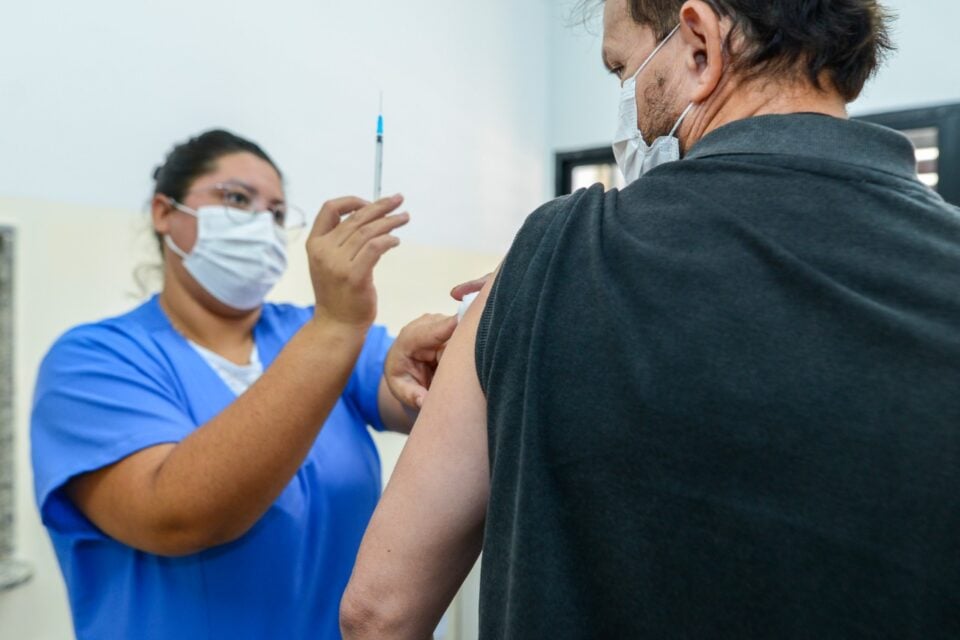 IMUNIZAÇÃO: Veja onde se vacinar contra Covid em Goiânia nesta terça-feira (31). Há vagas no drive-thru e por agendamento. (Foto: Jucimar de Sousa/Mais Goiás)