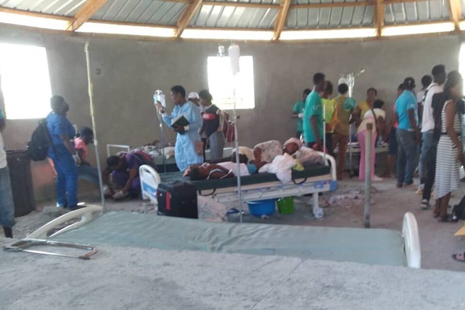 Sobe para 724 o números de mortos por terremoto no Haiti