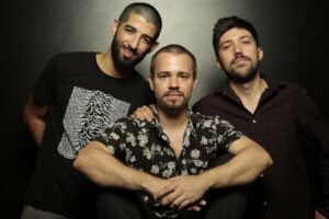 Caixa Cubo Trio se apresenta no Em Casa Com Sesc