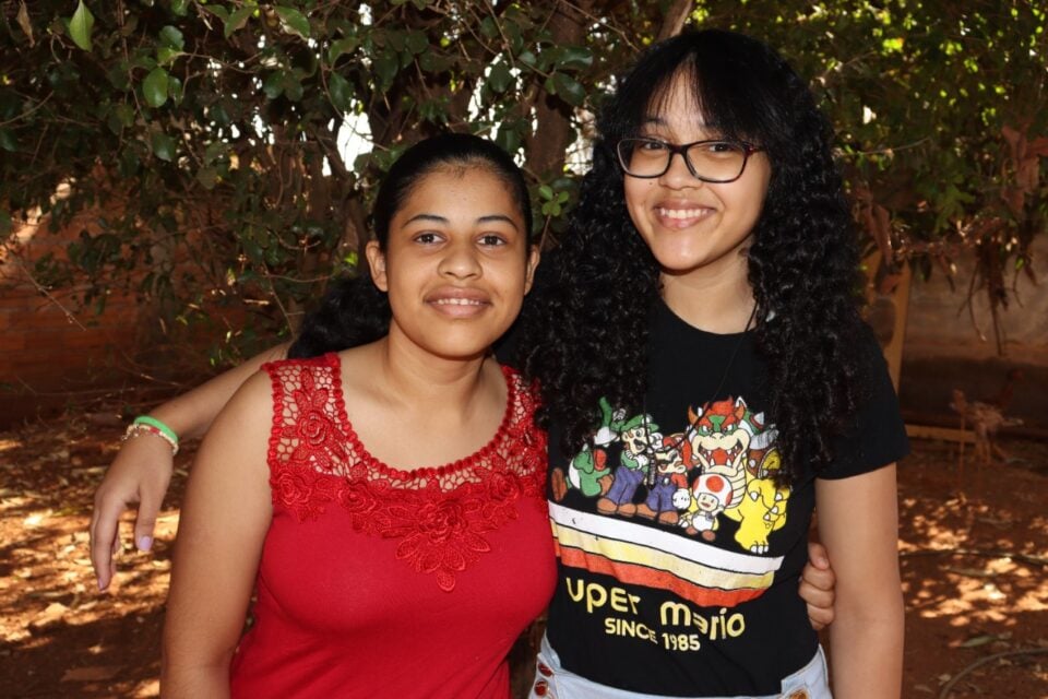 Filhas de Rogério Gomes da Silva: Kênia e Carolina