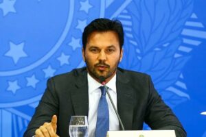 Ministro diz que não cabe interferir em guerra que pode tirar Huawei do 5G (Foto: Agência Brasil)