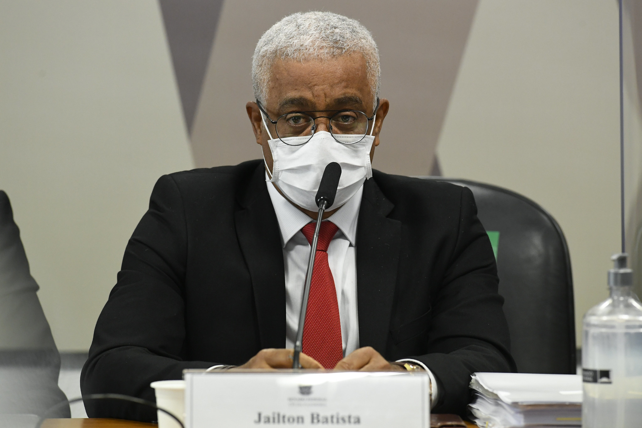 Jailton Batista relatou, em depoimento da CPI da Covid, o aumento de vendas do medicamento sem eficácia da Covid (Foto:  Jefferson Rudy/Agência Senado)