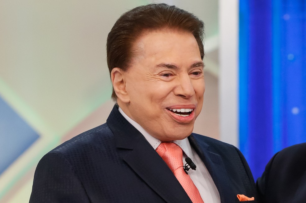 Filha de Silvio Santos Silvia Abravanel falou sobre como o pai age nos bastidores do SBT. Filha de Silvio Santos revela se apresentador usa peruca ou fez implante