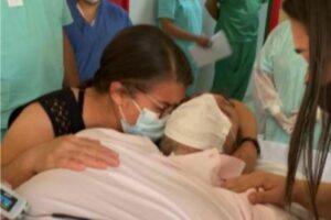 Covid-19: Em Goiás, mulher se emociona com alta do marido após 60 dias na UTI