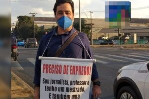 Mestre que pediu emprego em farol vai a entrevistas e relata solidariedade