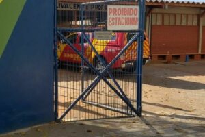 Aluno que esfaqueou menina em Goiânia aguarda links para estudar em casa