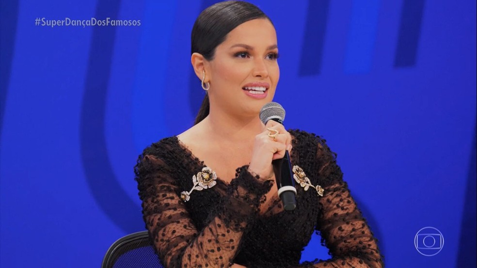 Juliette esteve no júri do Super Dança dos Famosos