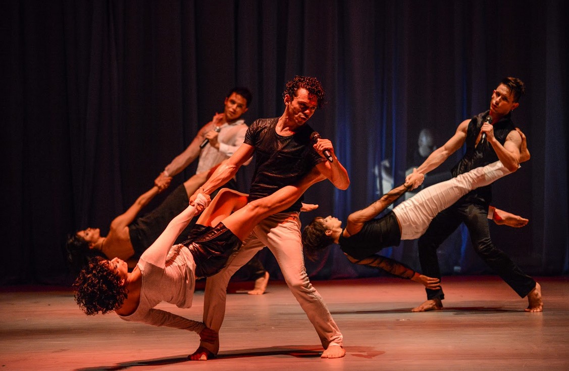 Quasar Cia de Dança apresenta Sobre isto, meu corpo não cansa