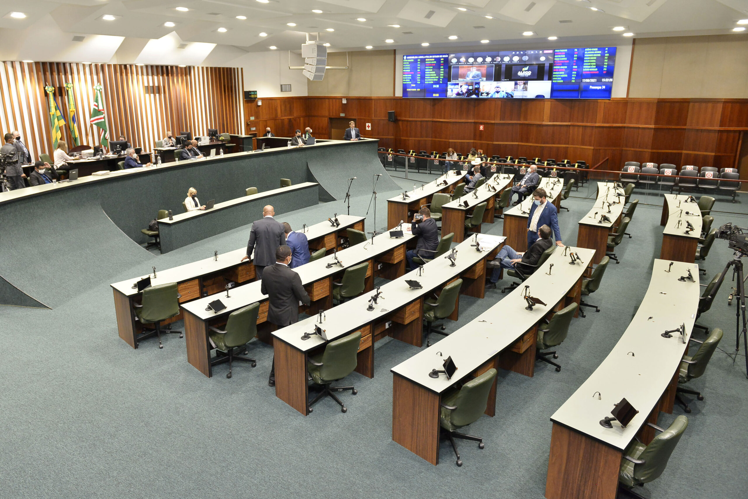 Sessões remotas podem ocorrer na Assembleia de Goiás para evitar faltas durante eleição
