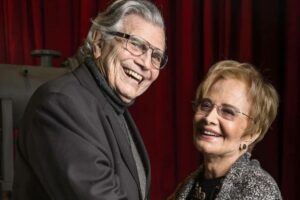 Tarcísio Meira e Glória Menezes continuam internados, mas com melhora no quadro