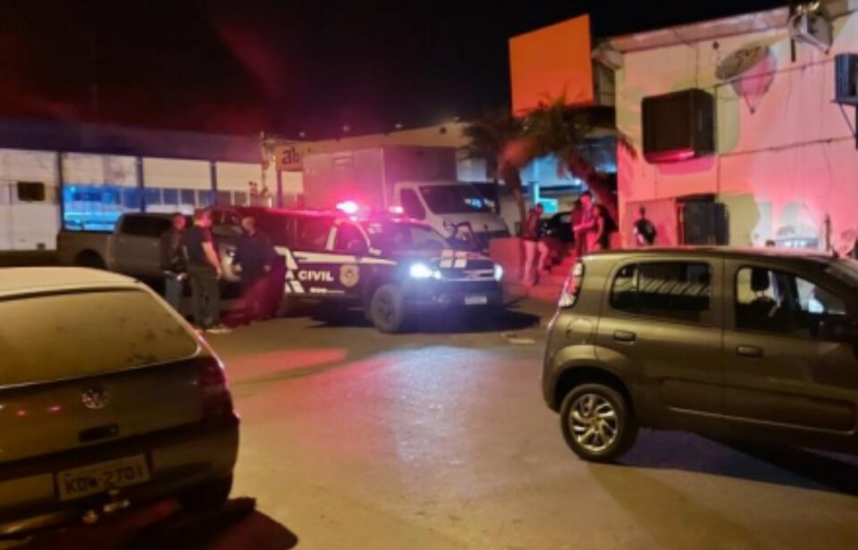 Capitão da PM é indiciado por estupro em Rio Verde. Militar chamou a vítima para motel e passou a mão nas partes íntimas do garoto. (Foto: reprodução/TV Anhanguera)