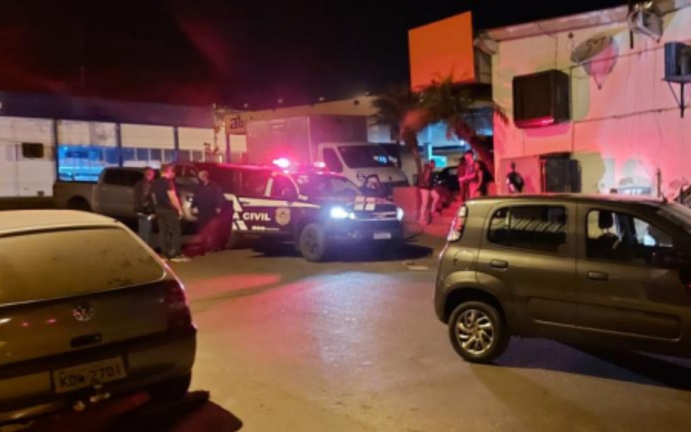 Capitão da PM é indiciado por estupro em Rio Verde. Militar chamou a vítima para motel e passou a mão nas partes íntimas do garoto. (Foto: reprodução/TV Anhanguera)