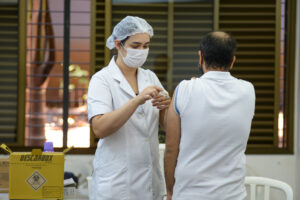 Municípios goianos recebem listas com nome e CPF de quem ainda não tomou segunda dose