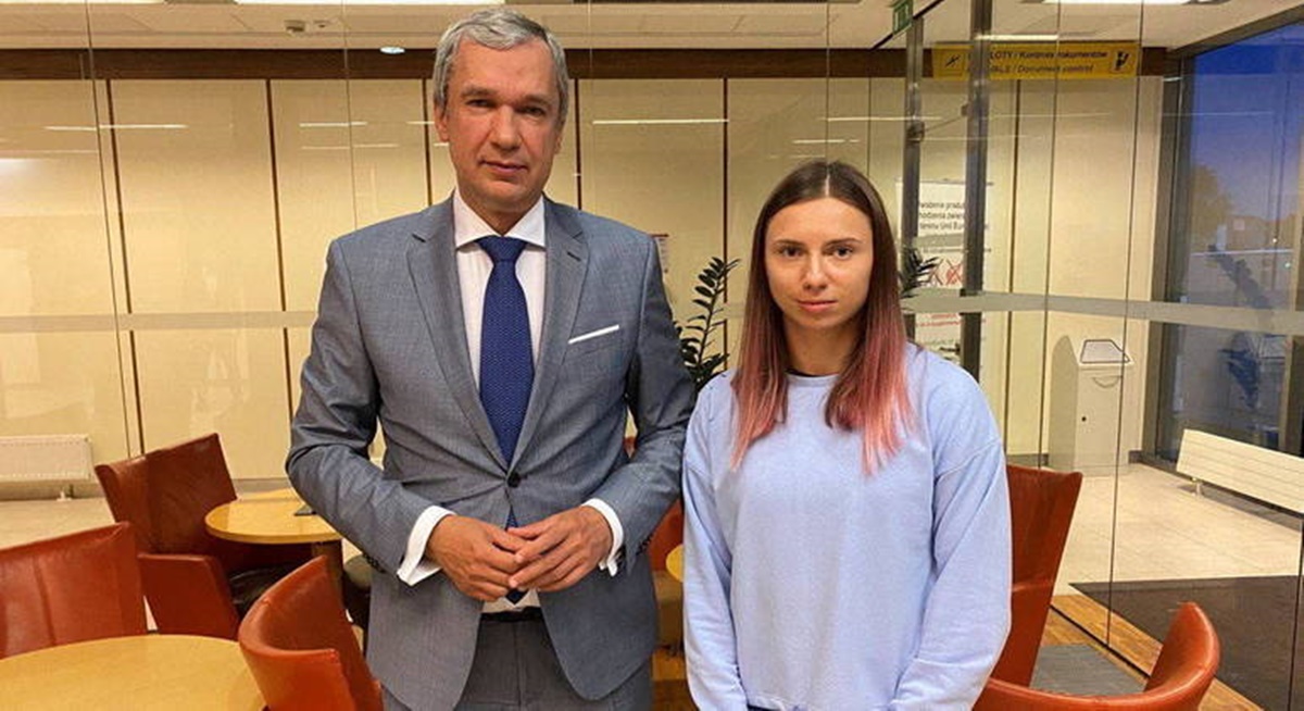 Krystsina Tsimanouskaya e o opositor do governo de Belarus, Pavel Lutschka. Foto: Divulgação/ Twitter