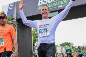 Um homem identificado como Osirio Corrêa Lima morreu após passar mal durante uma corrida na Alameda Ricardo Paranhos, em Goiânia. (Foto: reprodução/Instagram)