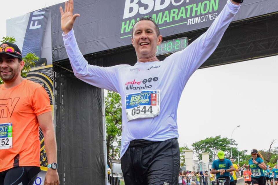 Um homem identificado como Osirio Corrêa Lima morreu após passar mal durante uma corrida na Alameda Ricardo Paranhos, em Goiânia. (Foto: reprodução/Instagram)