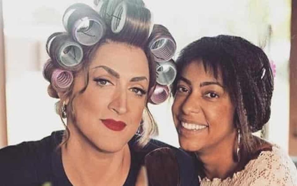 Samantha Schmütz chora ao falar de Paulo Gustavo no 'Vai que Cola'