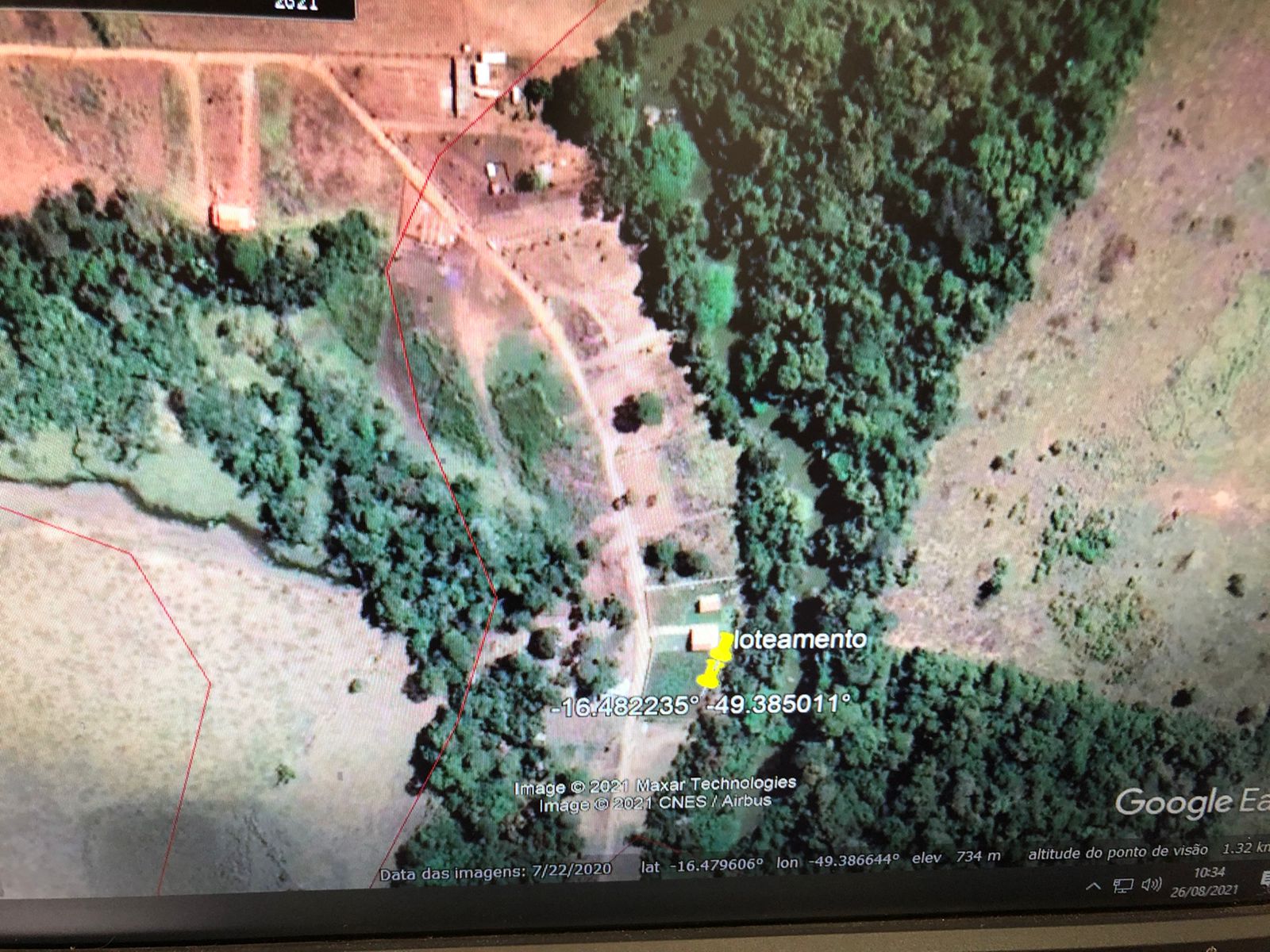 Imagem de satélite mostra área ocupada de forma irregular. Local fica ás margens do Rio Meia Ponte em três municípios