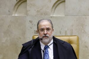 PGR pede suspensão da MP que limita remoção de perfis das redes sociais