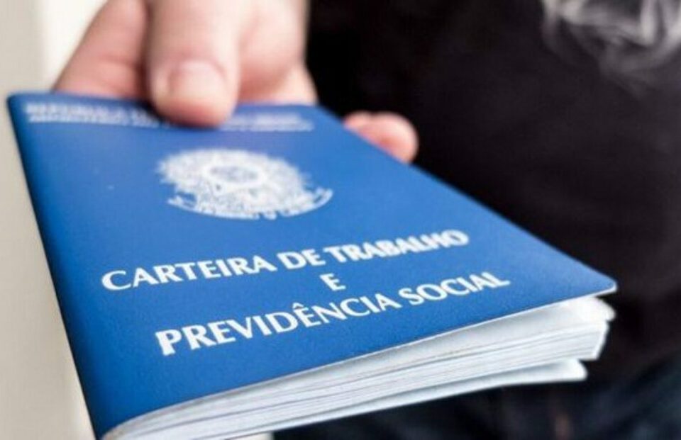 Empresas ofertam 29 vagas de emprego em Goiânia e Senador Canedo