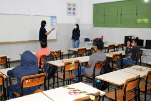 Retomada de aulas presenciais em Goiânia: Sintego diz que professores estão angustiados, pois não receberam imunização completa. (Foto: divulgação/Prefeitura)