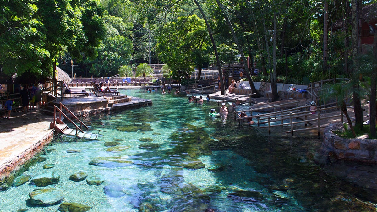 Piscina em área verde - Mais de 200 vagas de emprego. Esta é a oferta de um resort para cidades como Caldas Novas, Marzagão e Morrinhos. Veja as oportunidades