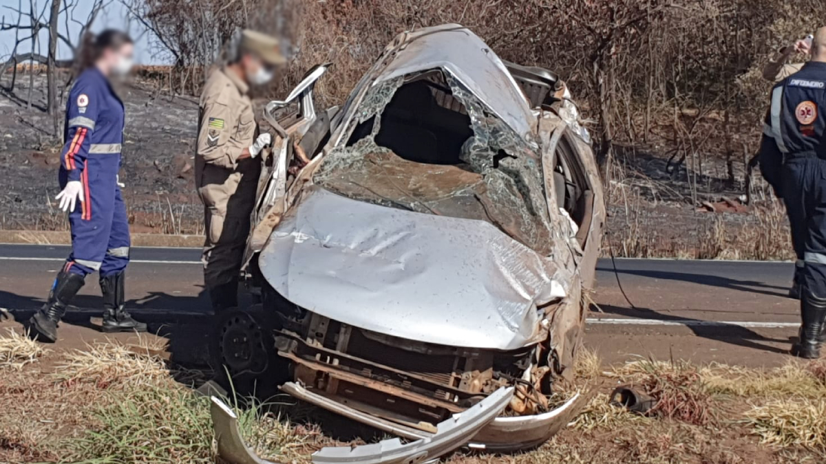 Foto ilustra: Capotamento mata casal na BR-060, em Jataí: motorista estava sem cinto