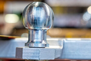 Juiz condena concessionária por engate em carro incompatível com acessório