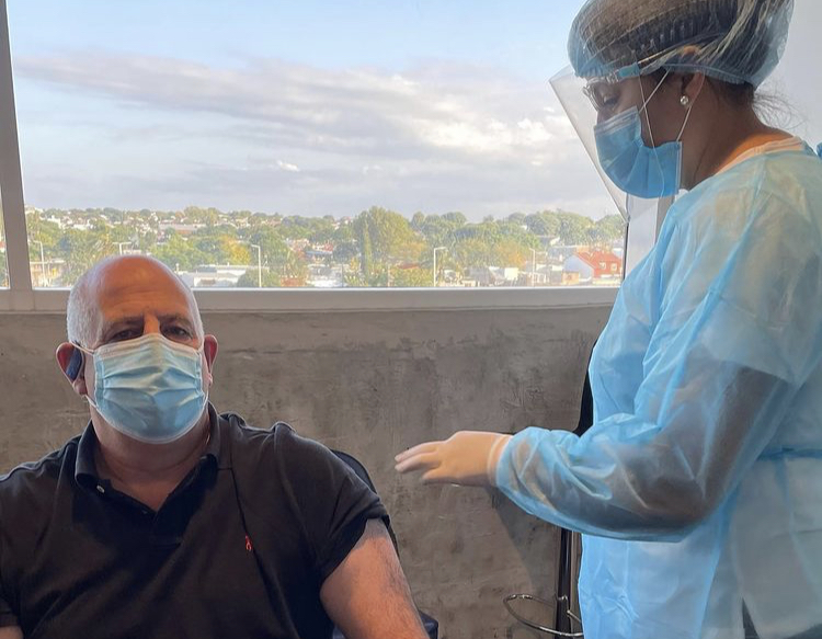 Contra variante delta do coronavírus, Chile e Uruguai já aplicam terceira dose (Foto: Instagram)