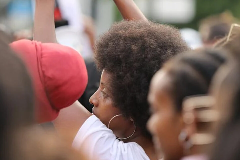 Sete em cada dez mulheres assassinadas em Goiás são negras
