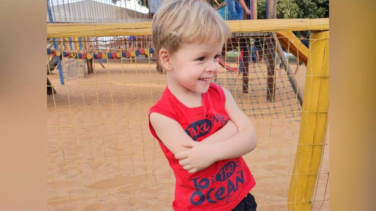Mãe de criança com autismo denuncia que filho não é aceito em escolas de Trindade