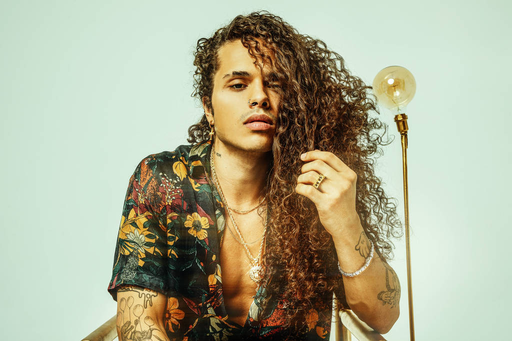 'Não quero mais engolir vocês', diz Vitão após ataques na internet