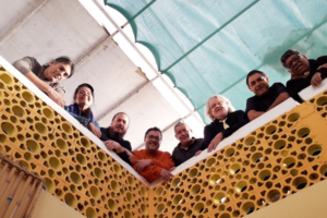 Show com Raíces de América no Em Casa Com Sesc