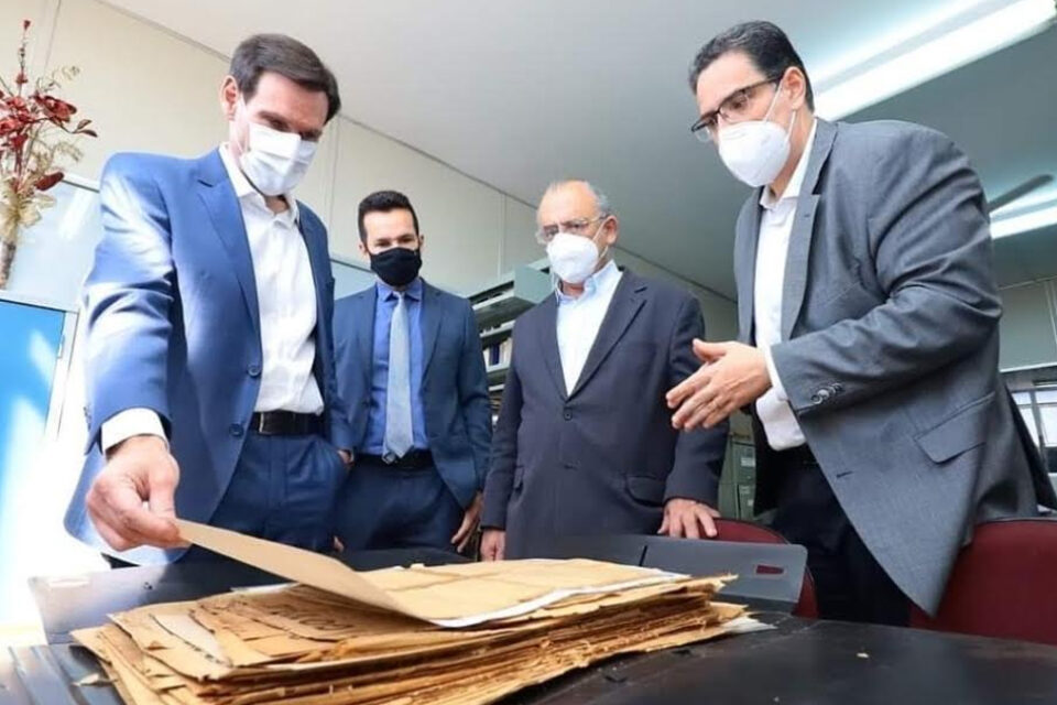 Assembleia e Instituto Histórico e Geográfico de Goiás firmam parceria