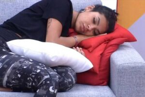 Pocah revela que foi diagnosticada com narcolepsia, um distúrbio do sono