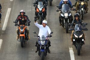 Motociata de Bolsonaro em Goiânia causa trânsito lento na BR-153