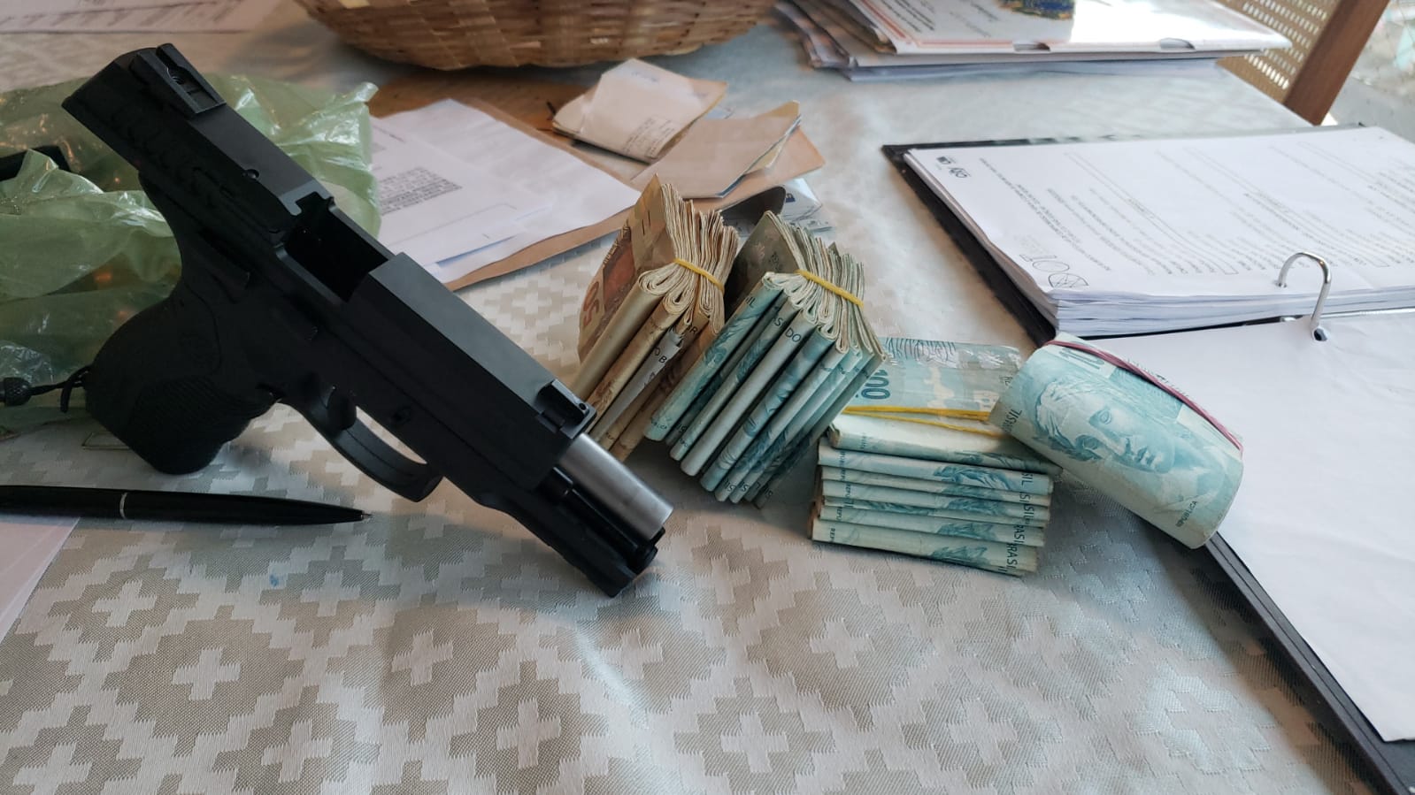 Operação cumpre 31 mandados contra investigados por golpes de R$ 650 mil em Goiás, RJ e SP