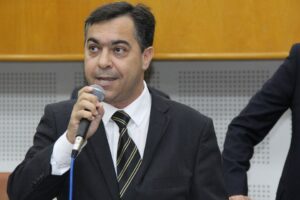 Kleybe faz acordo para doar cestas básicas por acusações a secretário