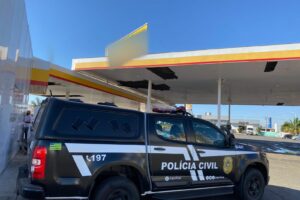 Operação fiscaliza irregularidades na venda de combustíveis em Goiânia. Ação conta com as Polícias Civil e Militar, além do Procon Goiás.