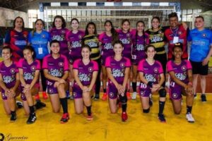 Equipe feminina do Beta Handebol