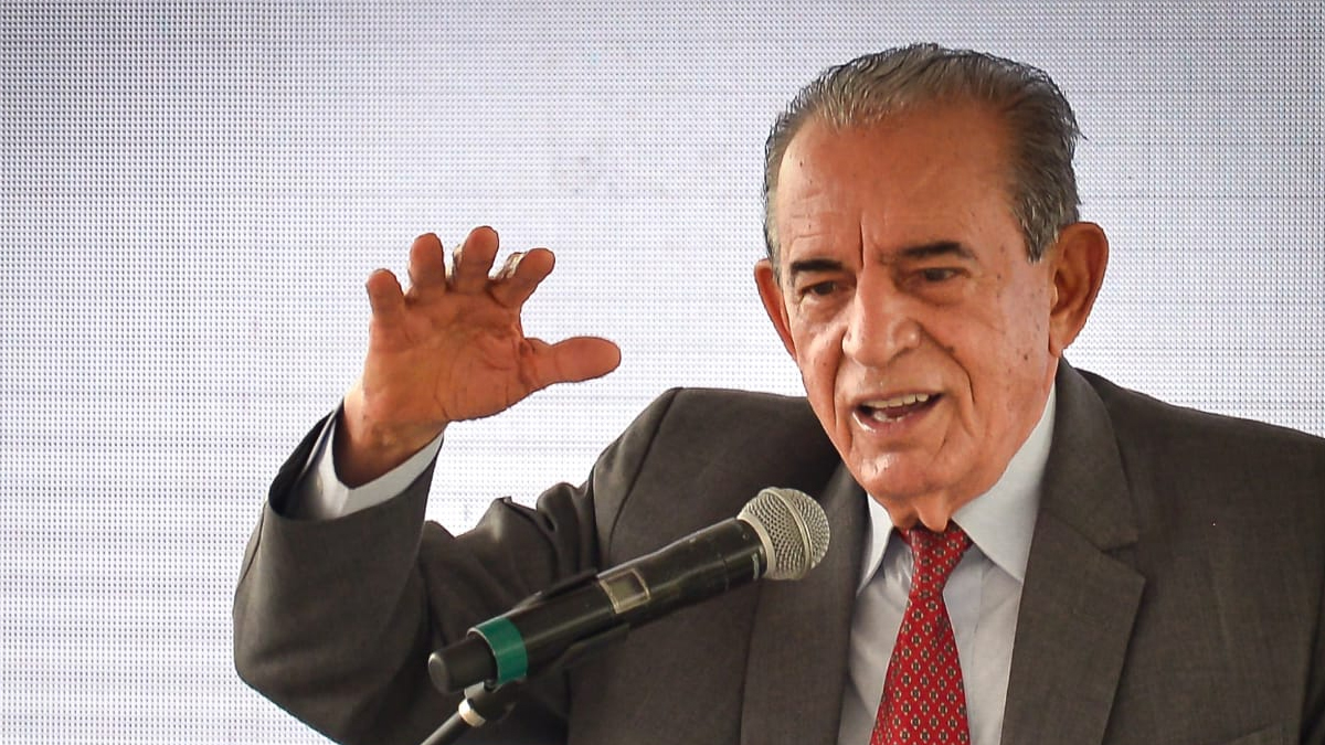 Dona Iris diz que Iris está "fraquinho", mas quer voltar pra casa