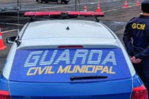 Foto de viatura da GCM - Suspeito de mostrar o pênis para mulheres na rua é preso em Jataí Jataí