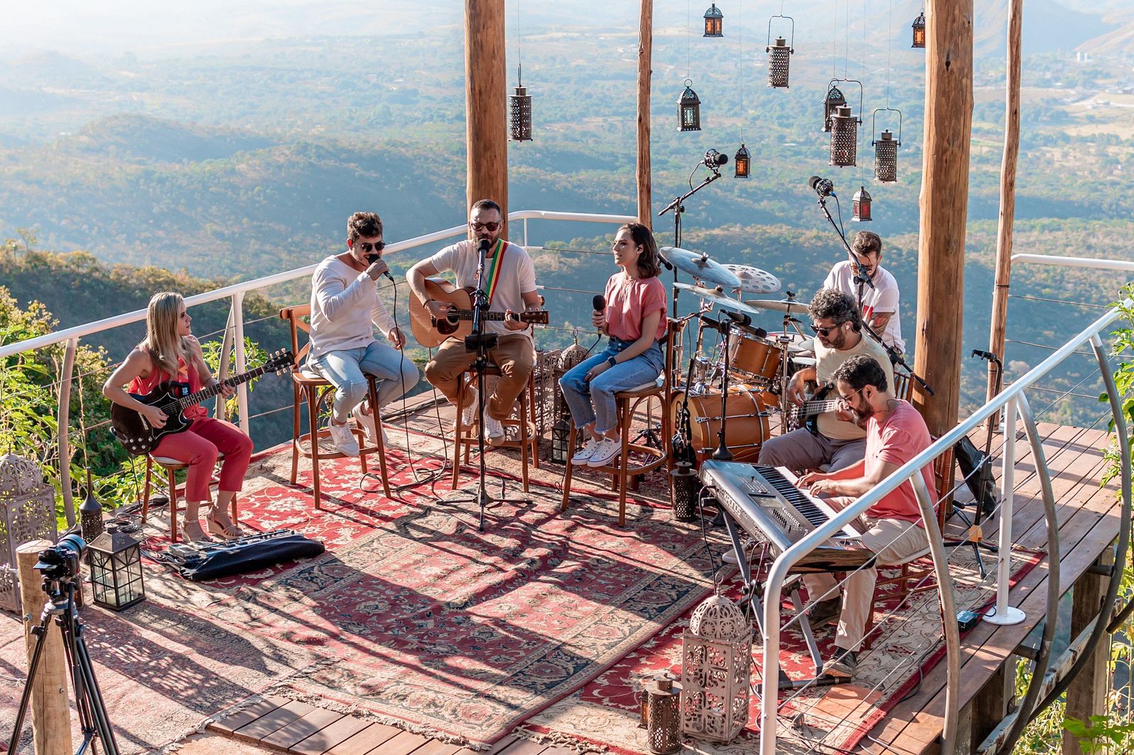 Grupo O Bando lança projeto "Ar" nesta terça-feira (31)