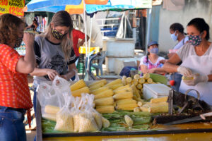 Feirantes de Aparecida devem se cadastrar até o dia 30 de setembro (Foto: Valdir Antunes - SecomAparecida)