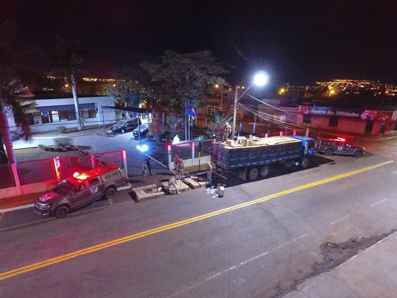 Polícia apreende R$ 2.1 milhões em cigarros contrabandeados em Santa Rita do Araguaia