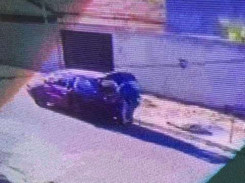 Suspeito de atirar em homem que teve o corpo jogado em rua no Jardim América é preso (Foto: Reprodução - vídeo)