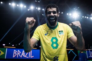 Wallace comemora vitória na Super Liga de Vôlei
